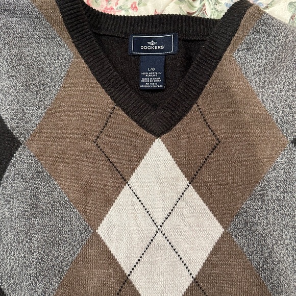 dockers argyle pattern sweater vest - Picture 2 of 2